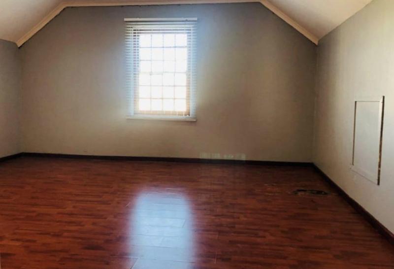5 Bedroom Property for Sale in Grassy Park Western Cape